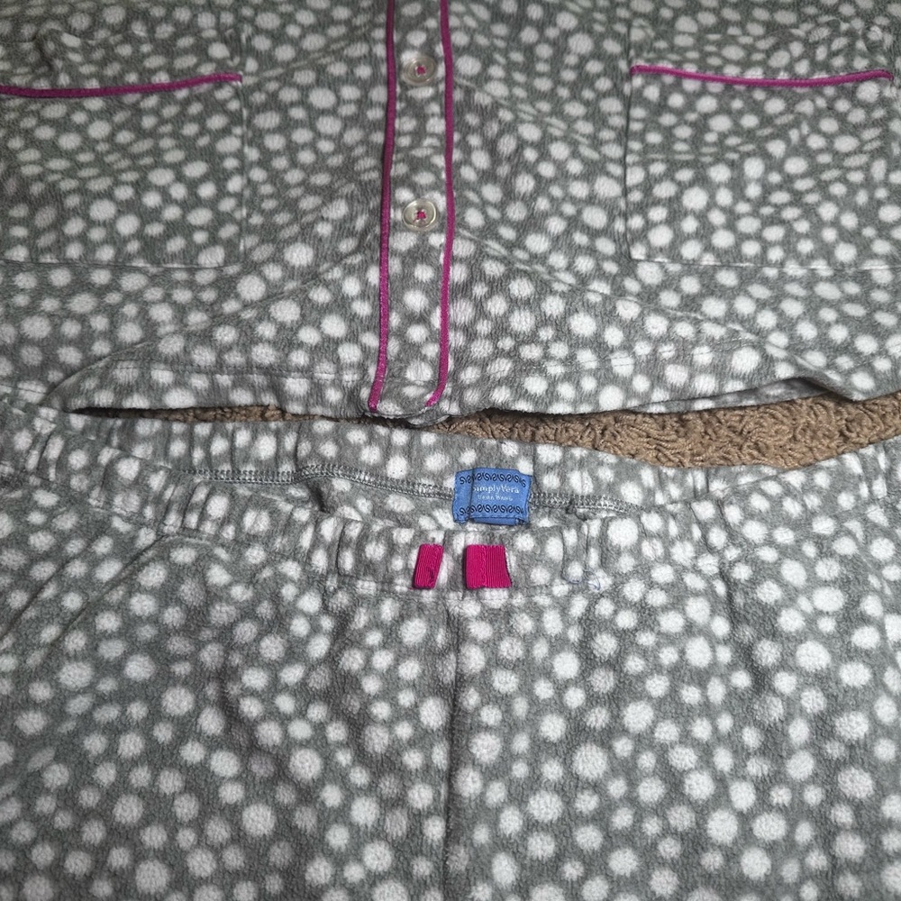 Simply Vera Vera Wang Polka Dot Pajama Set with Pink Accents - Picture 7 of 8